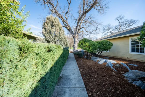 $1,095,000 | 494 Surrey Court, Murphys, CA 95247