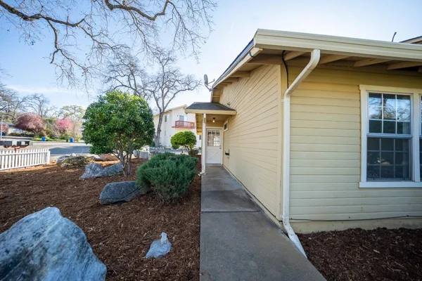 $1,095,000 | 494 Surrey Court, Murphys, CA 95247