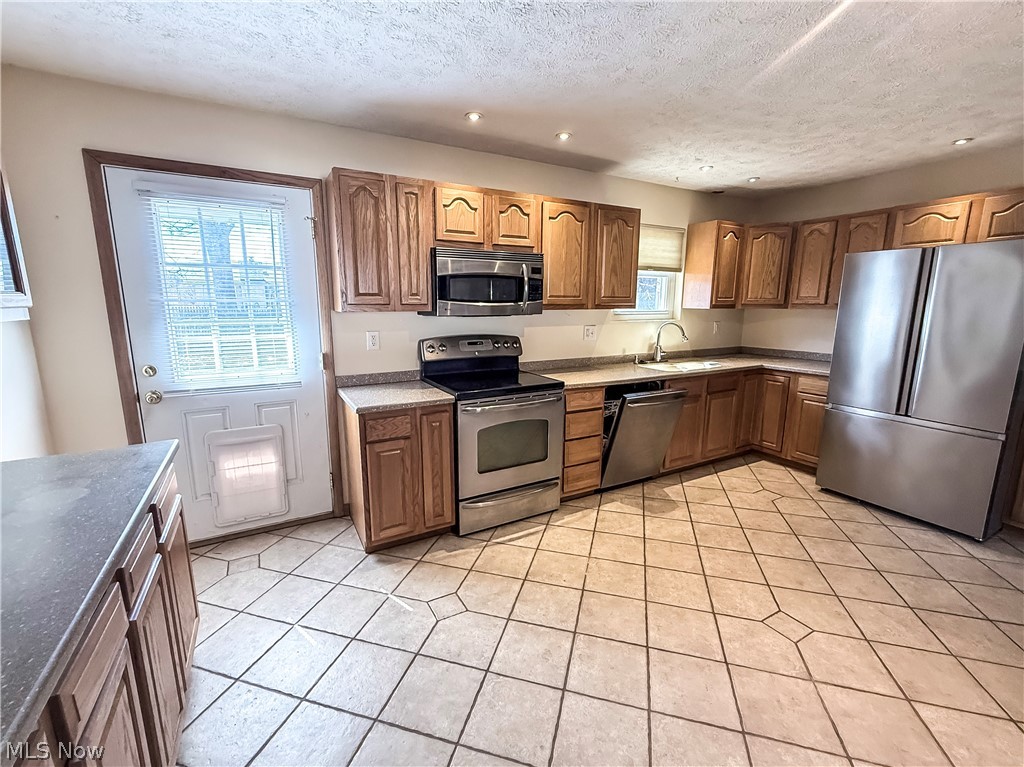 108 36th Street Vienna, WV 26105 - Photo 6 of 41