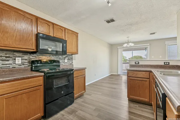 $1,700 | 7331 Nebula Valley, San Antonio, TX 78252