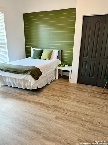 $2,050 | 127 Furnish Avenue, San Antonio, TX 78204