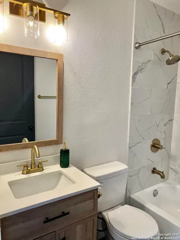 $2,050 | 127 Furnish Avenue, San Antonio, TX 78204