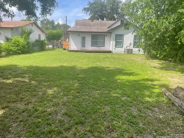 $2,050 | 127 Furnish Avenue, San Antonio, TX 78204