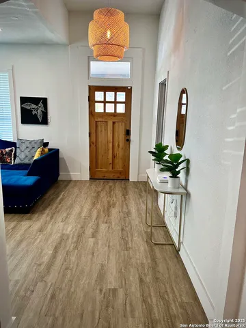 $2,050 | 127 Furnish Avenue, San Antonio, TX 78204