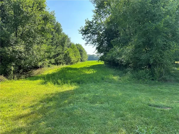$800,000 | 12.28-acres 12.28-acres 118th St/19th Avenue, Chippewa Falls, WI 54729