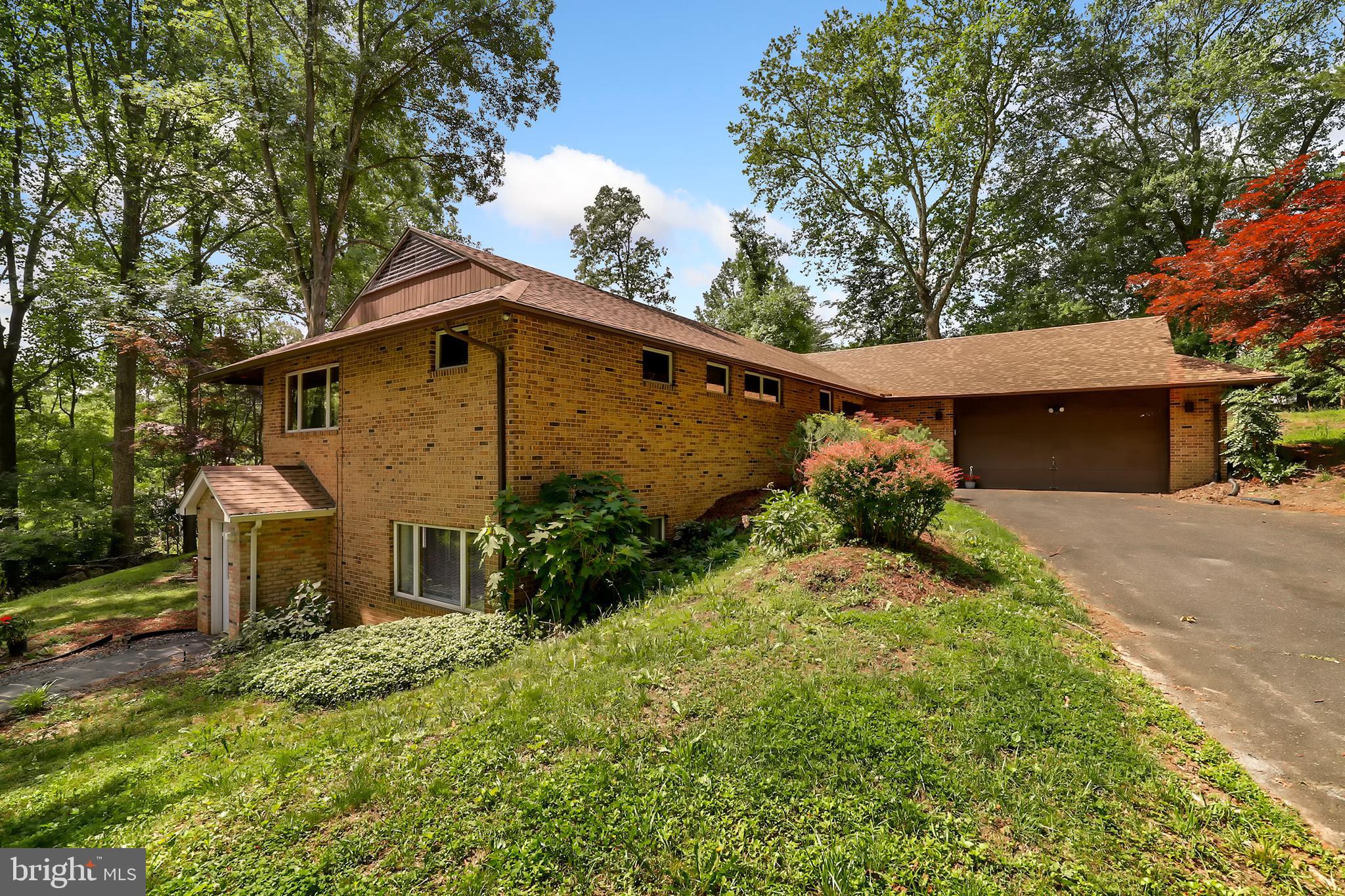 2207 Apple Tree Lane Silver Spring, MD 20905 - Photo 2 of 51