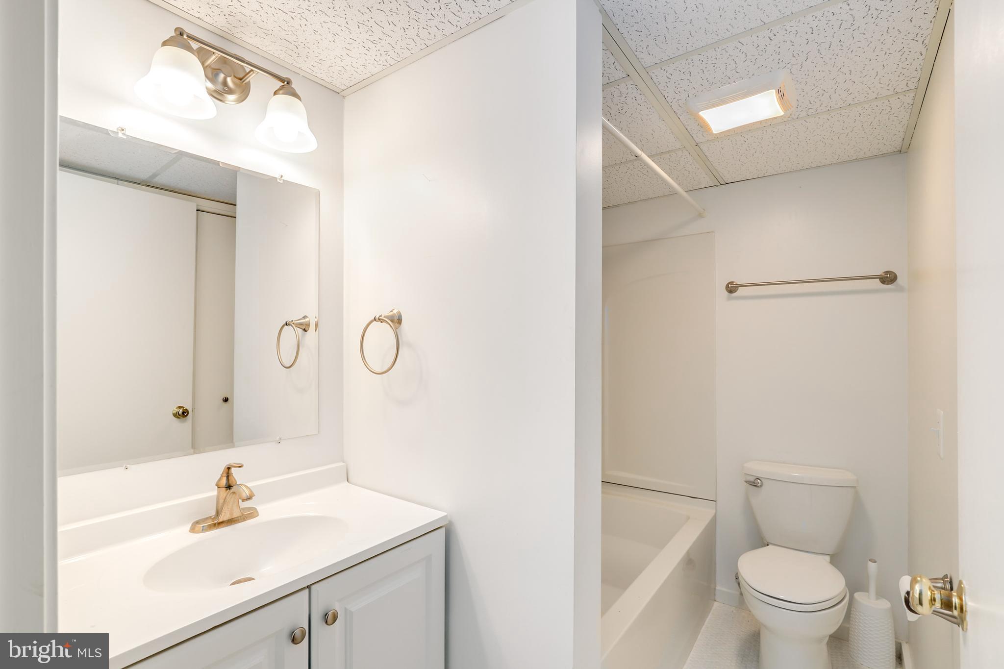 2207 Apple Tree Lane Silver Spring, MD 20905 - Photo 26 of 51