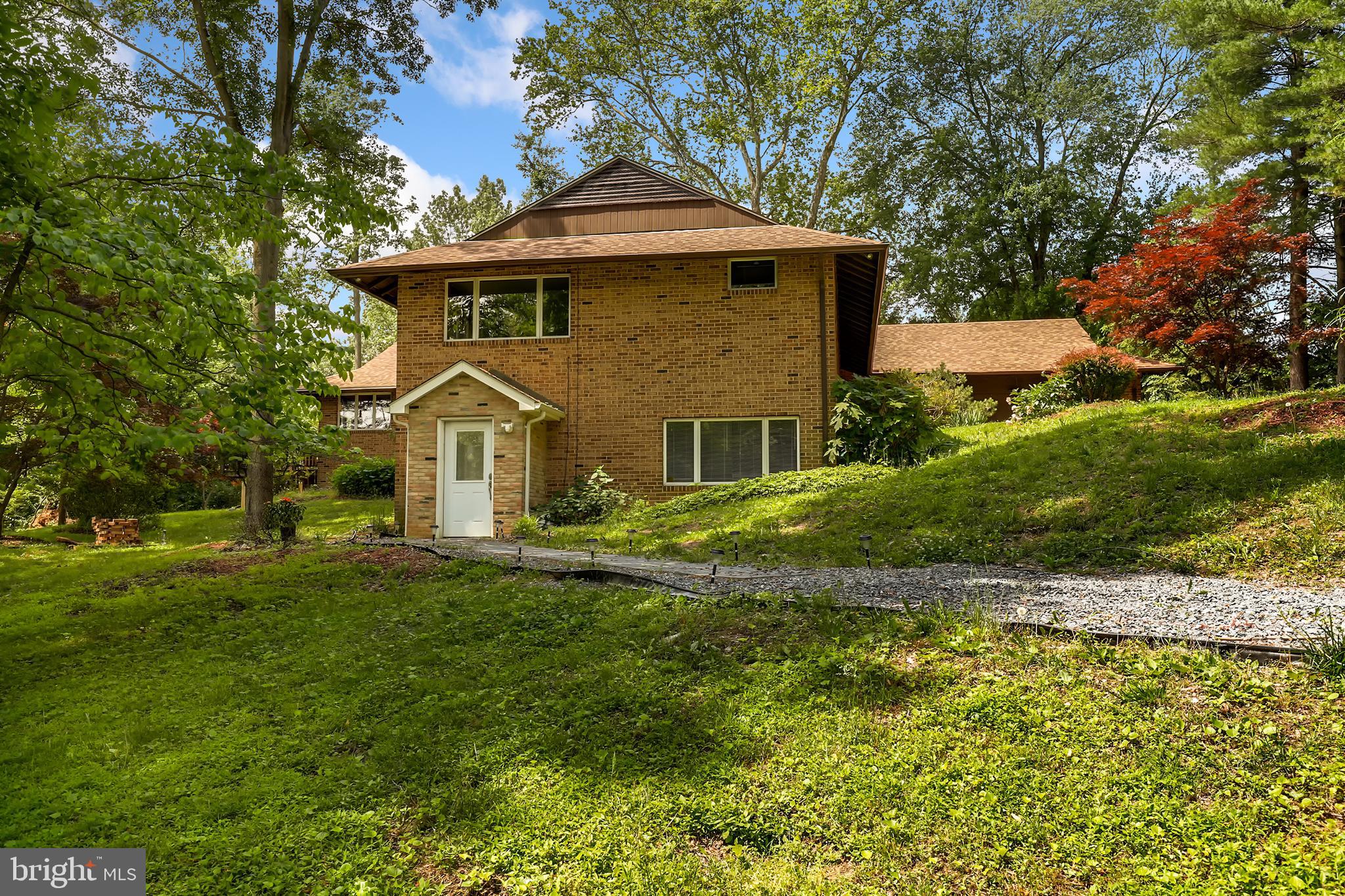 2207 Apple Tree Lane Silver Spring, MD 20905 - Photo 4 of 51