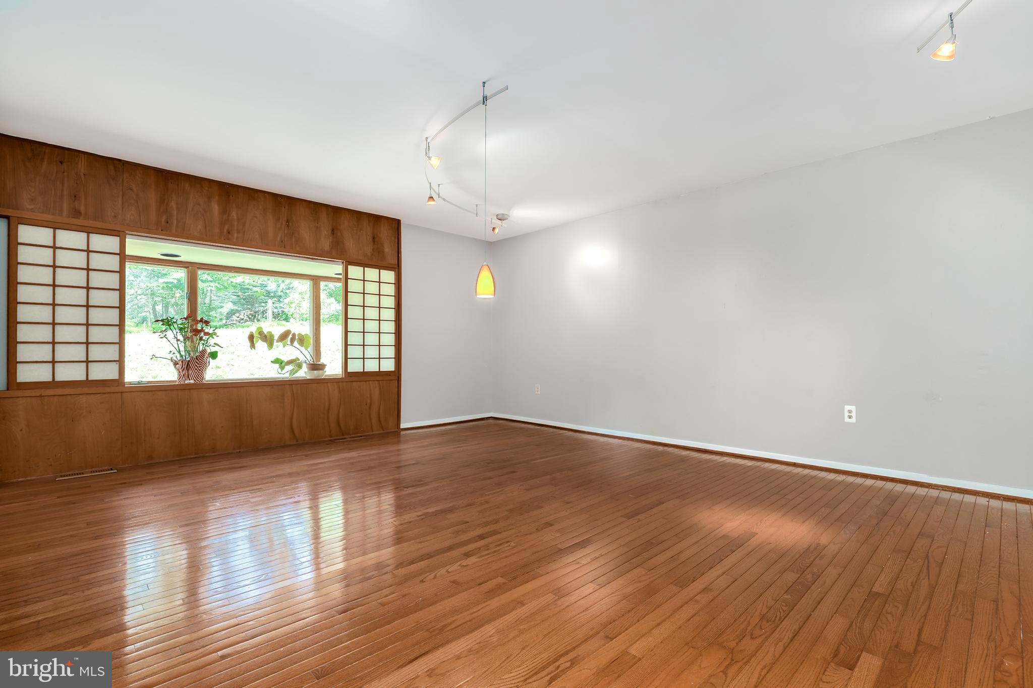 2207 Apple Tree Lane Silver Spring, MD 20905 - Photo 42 of 51