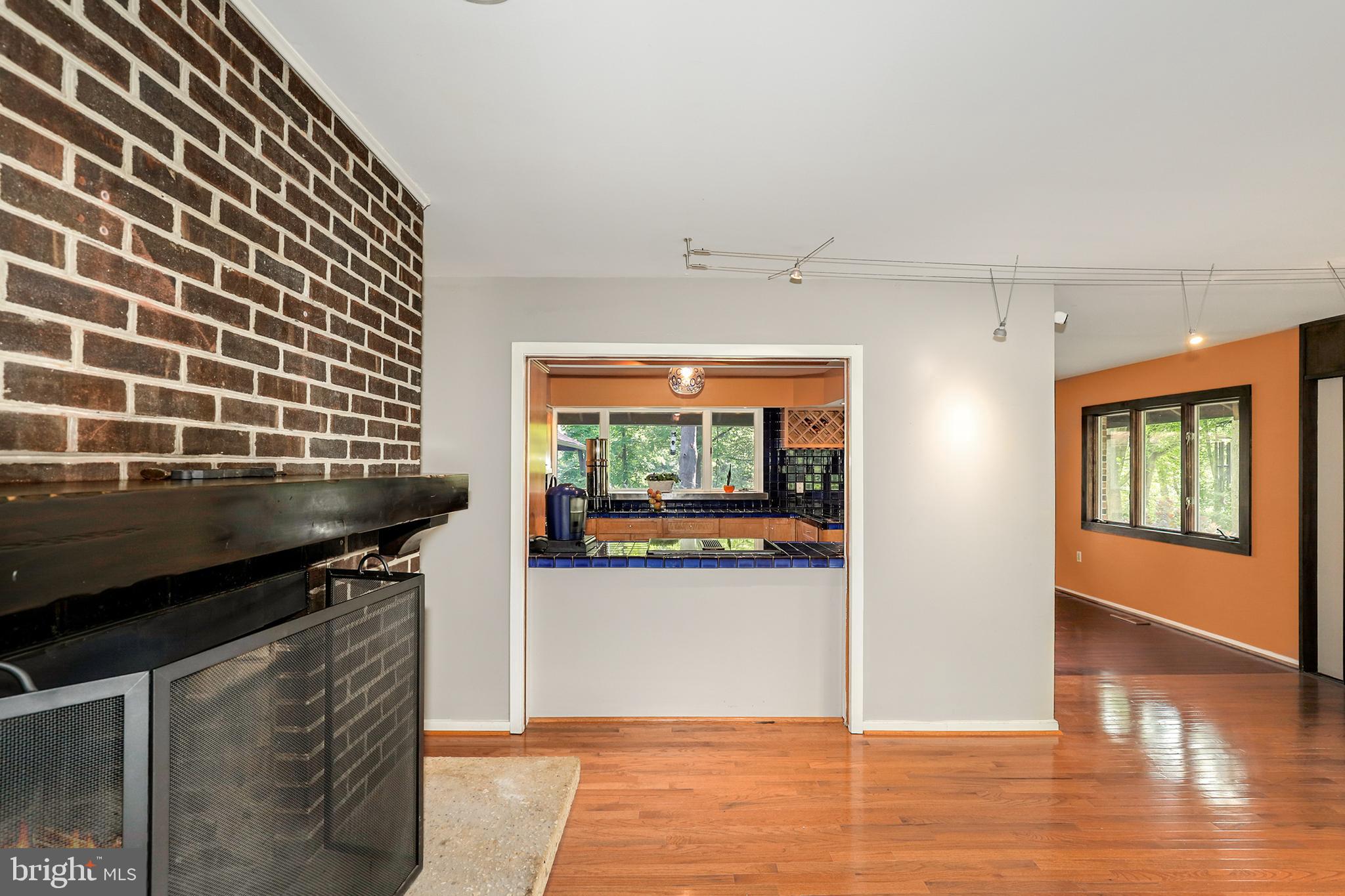 2207 Apple Tree Lane Silver Spring, MD 20905 - Photo 7 of 51