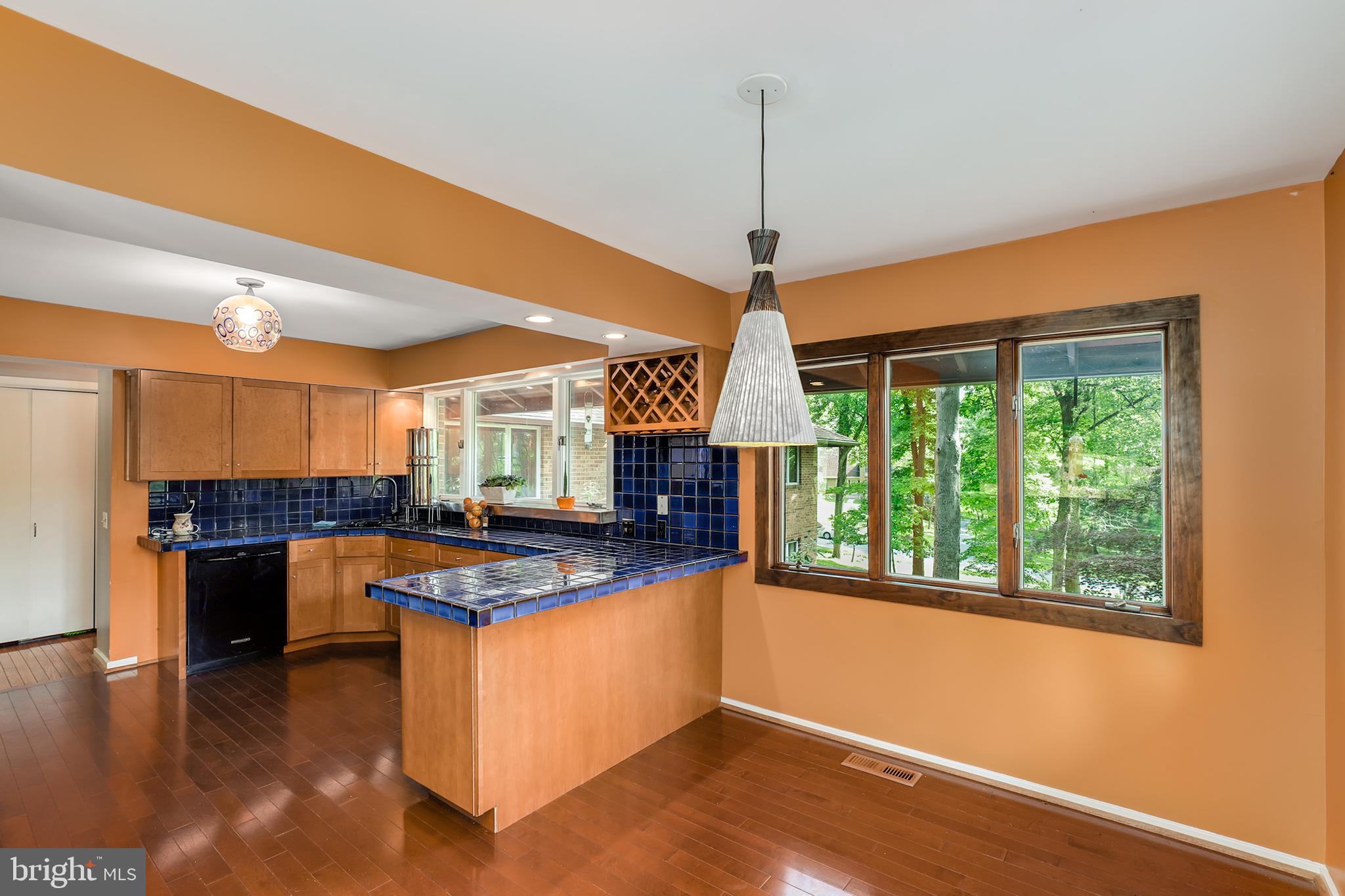 2207 Apple Tree Lane Silver Spring, MD 20905 - Photo 9 of 51