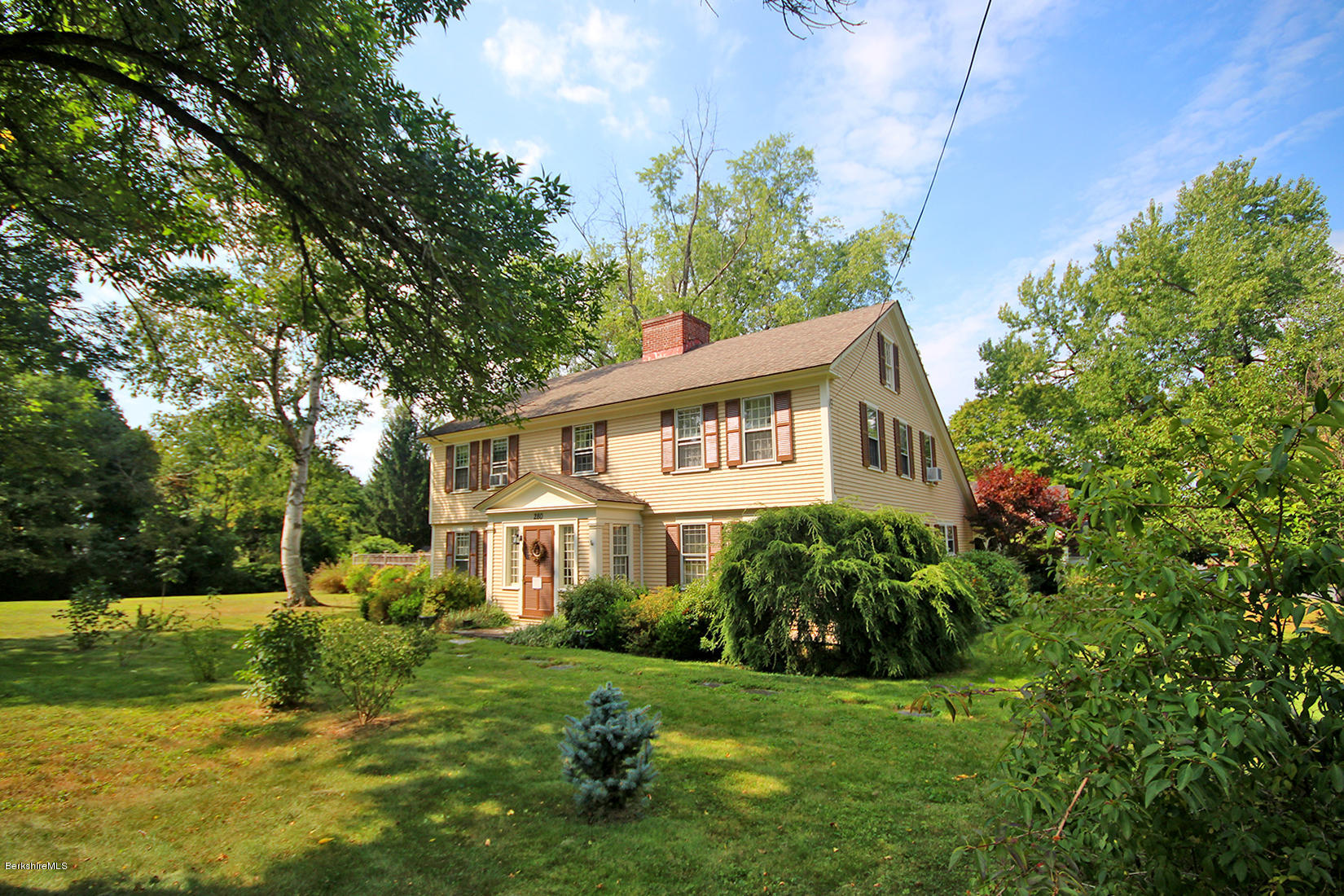 280 Holmes Road Pittsfield, MA 01201 - Photo 3 of 29 CLASSIC SALTBOX