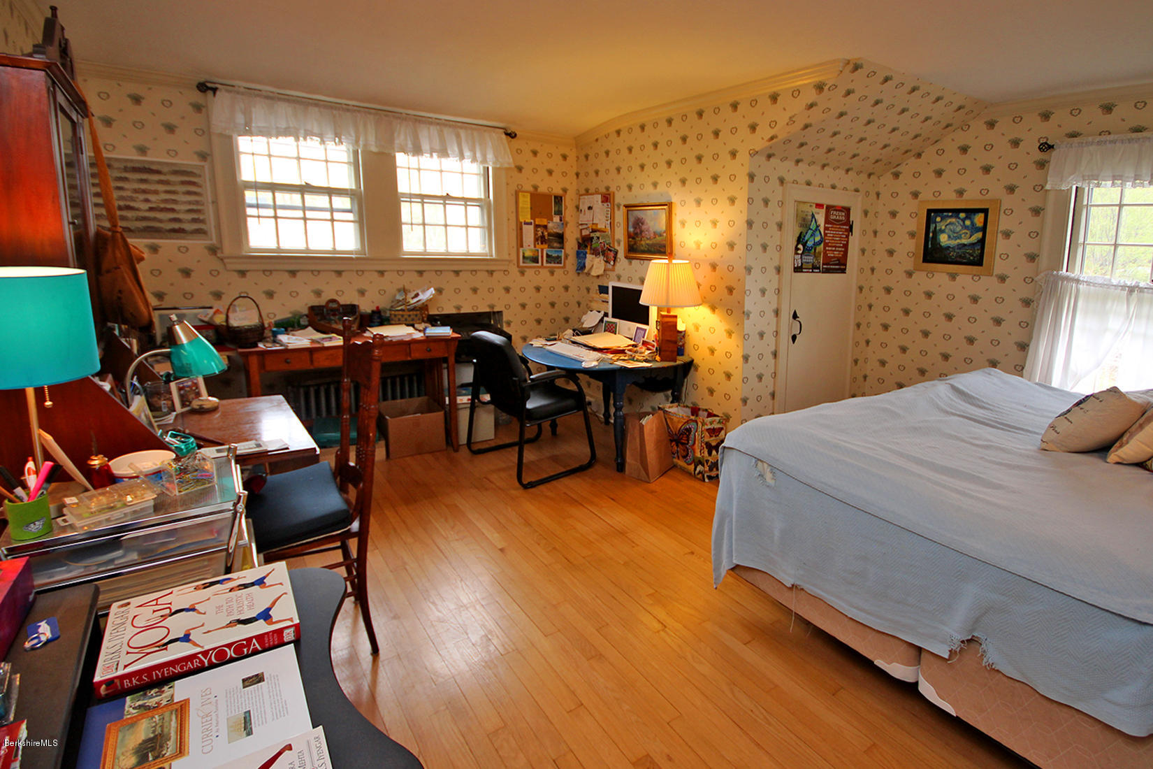 280 Holmes Road Pittsfield, MA 01201 - Photo 23 of 29 GUEST ROOM