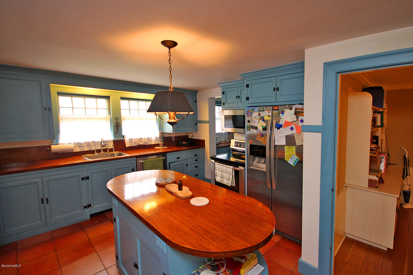 280 Holmes Road Pittsfield, MA 01201 - Photo 6 of 29 KITCHEN W/CENTER ISLE