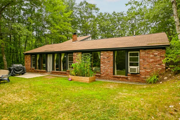 $387,900 | 10 Sky Lane, Waterboro, ME 04061