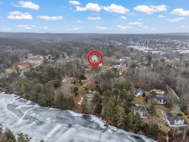 $389,000 | 19 Logan Road, Boothbay Harbor, ME 04575