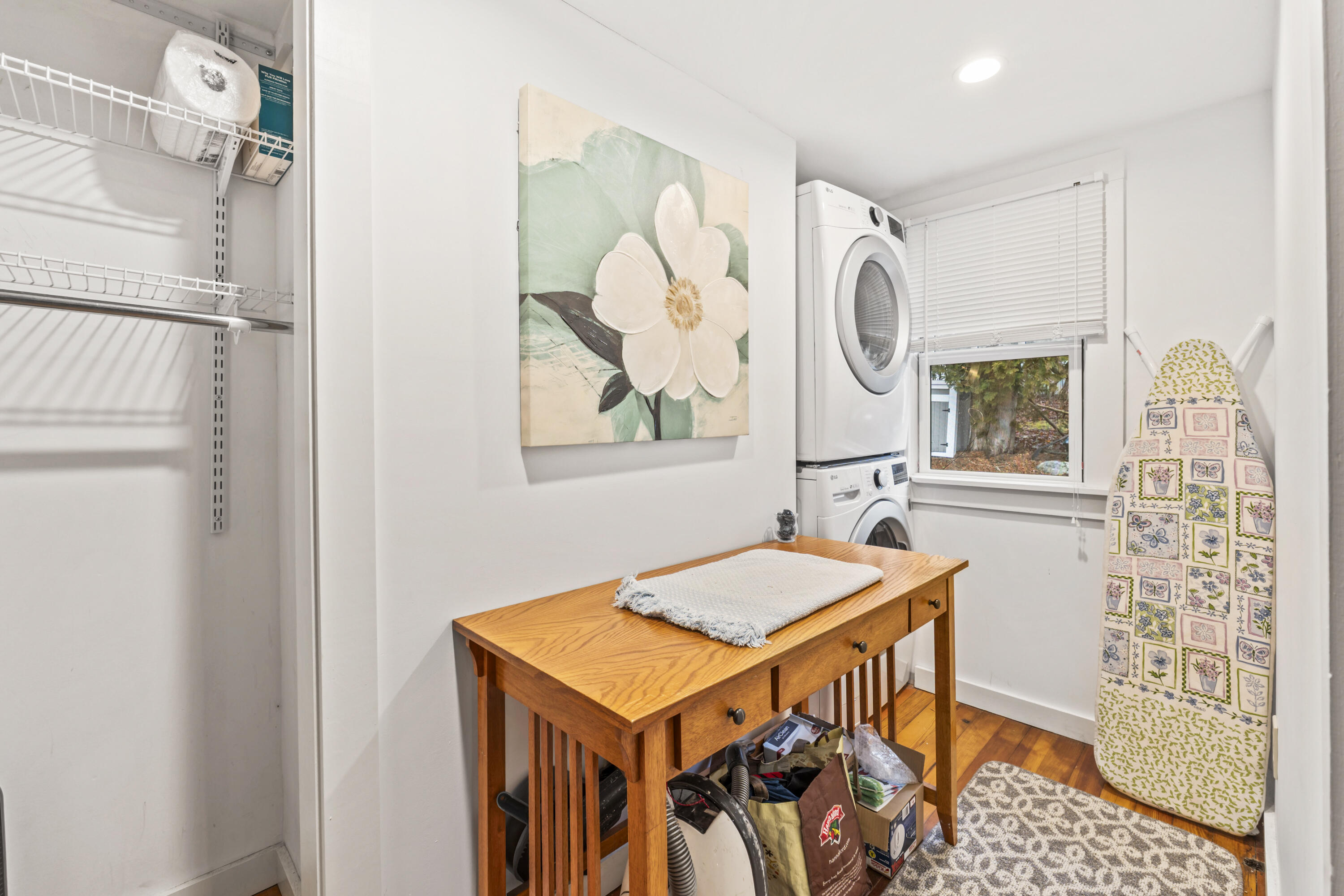 19 Logan Road Boothbay Harbor, ME 04575 - Photo 7 of 43 19 Logan Rd_117