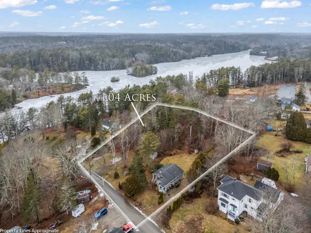 $389,000 | 19 Logan Road, Boothbay Harbor, ME 04575