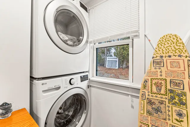 $389,000 | 19 Logan Road, Boothbay Harbor, ME 04575