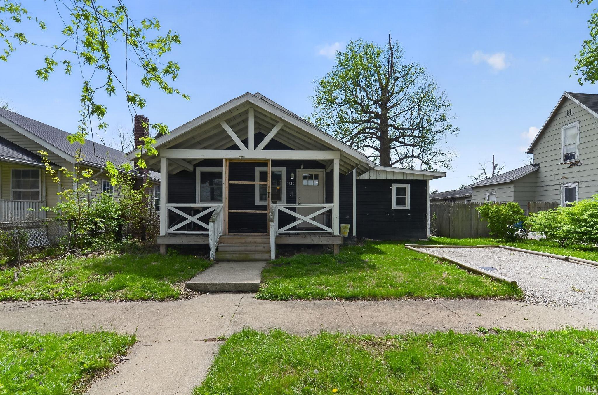 1617 West 3rd Street Marion, IN 46952 - Photo 2 of 15
