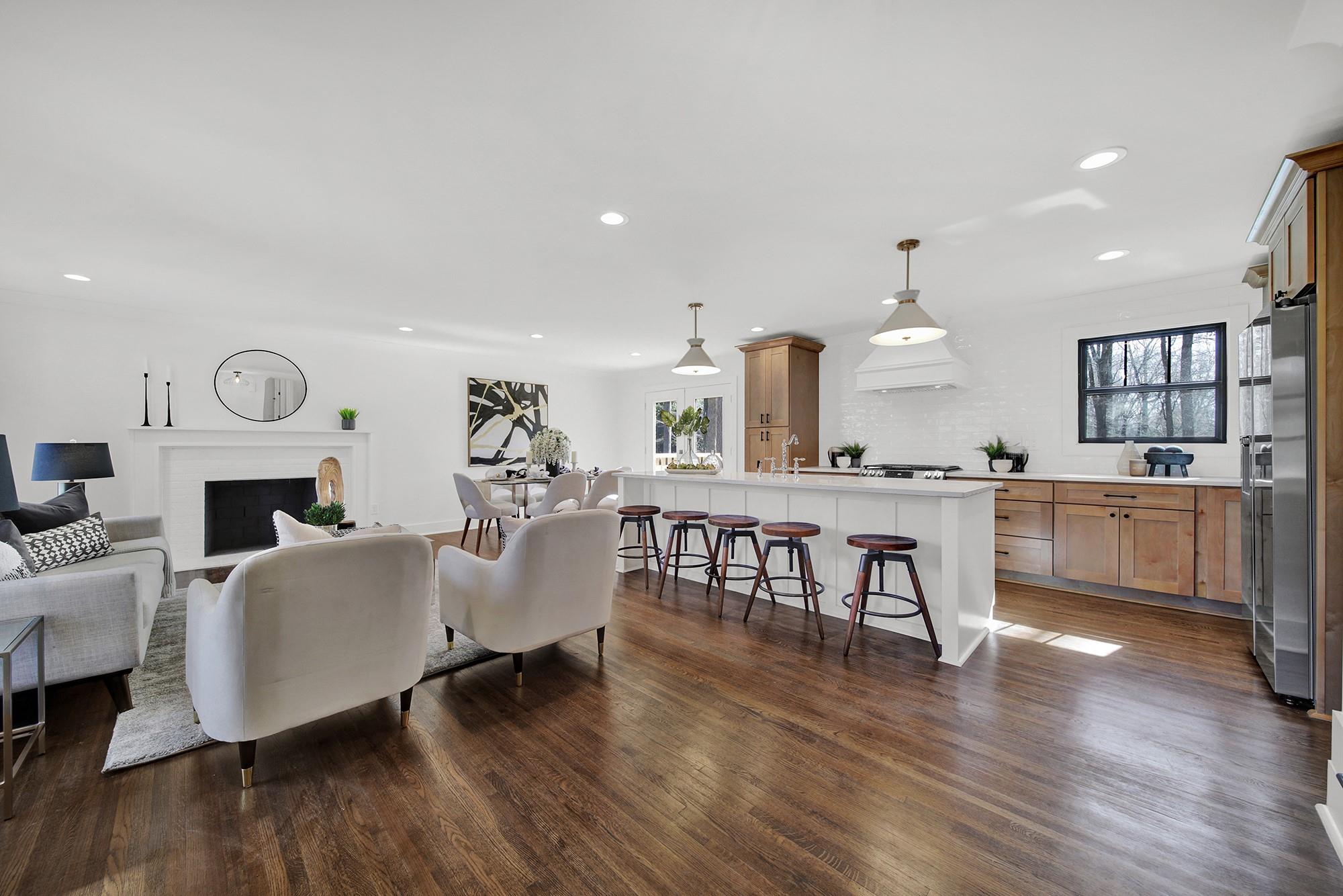 3900 Sulkirk Road Charlotte, NC 28210 - Photo 3 of 39 Gallery Image 3