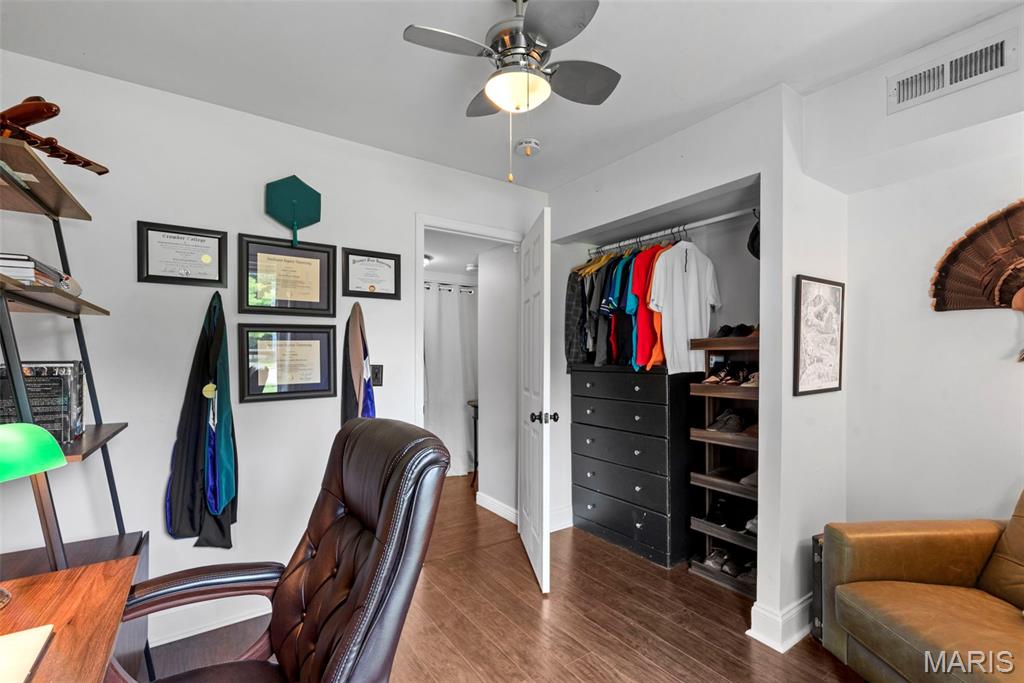 405 Great Hill Drive Ballwin, MO 63021 - Photo 11 of 30