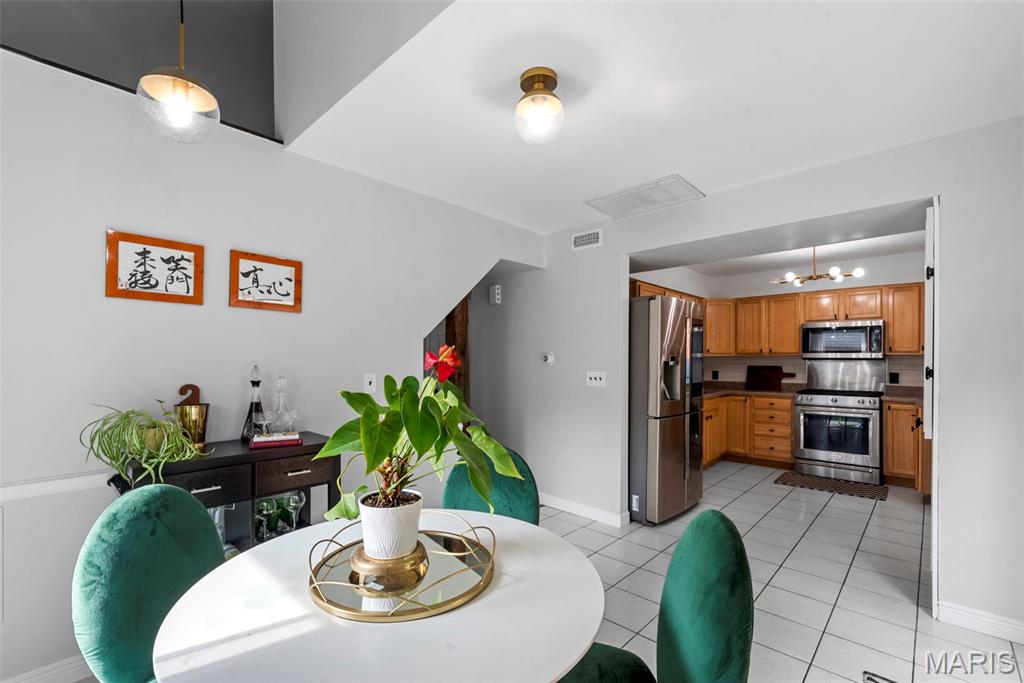 405 Great Hill Drive Ballwin, MO 63021 - Photo 12 of 30