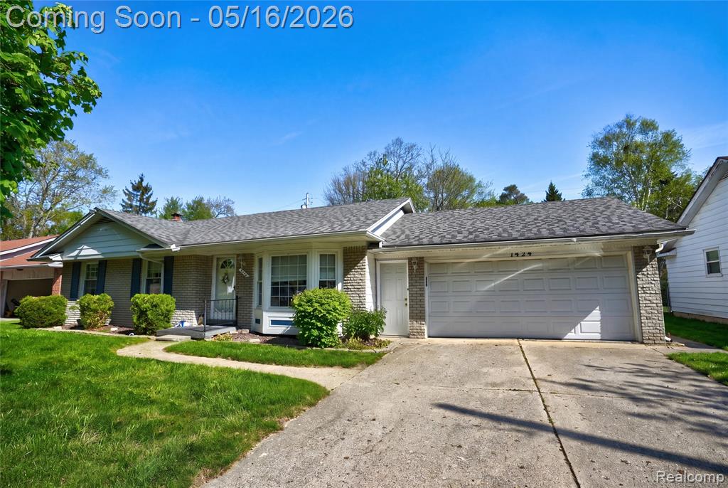1424 West Judd Road Flint, MI 48507 - Photo 2 of 26