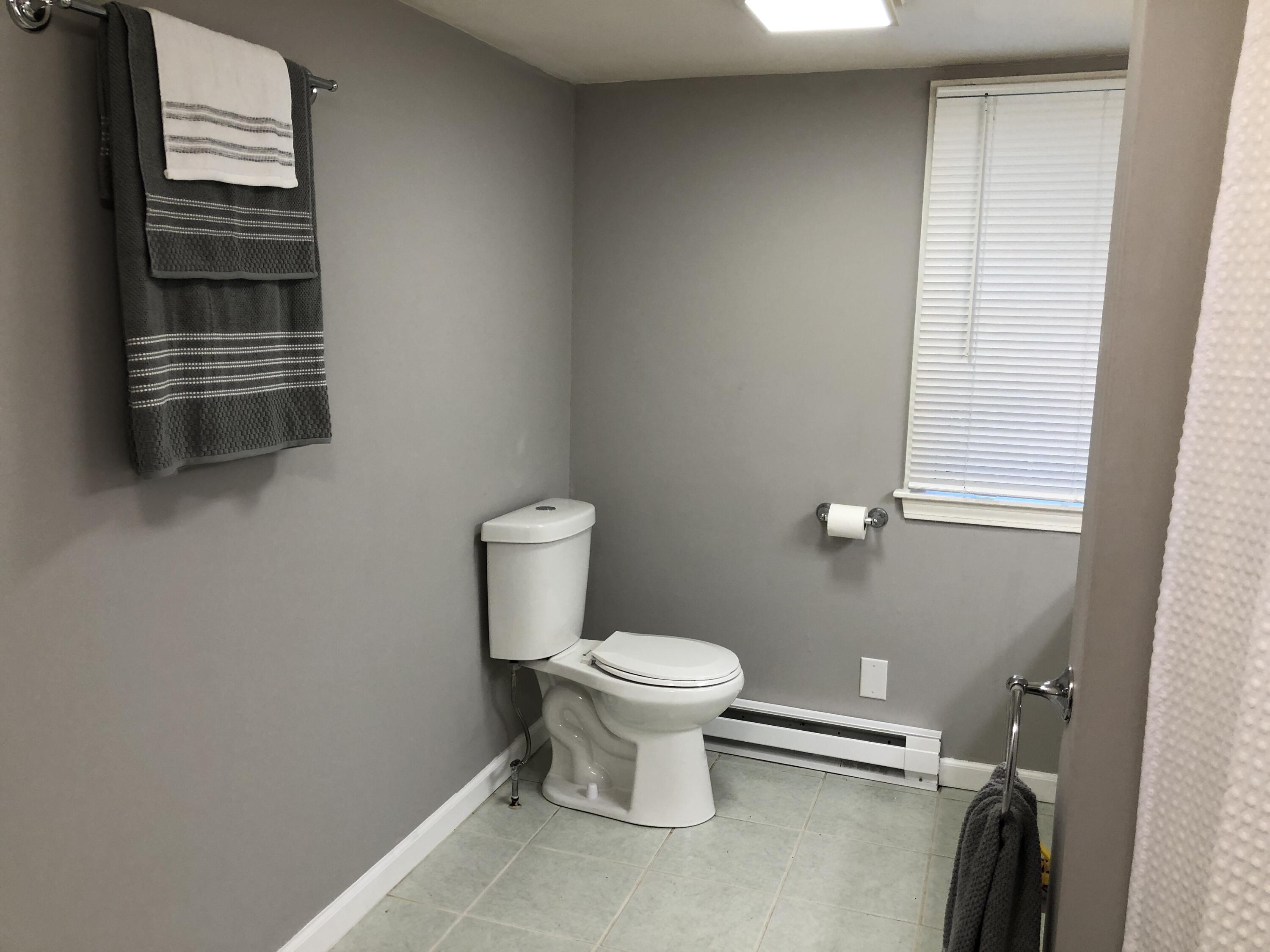 38 Merrymeeting Road Brunswick, ME 04011 - Photo 20 of 24 Bathroom