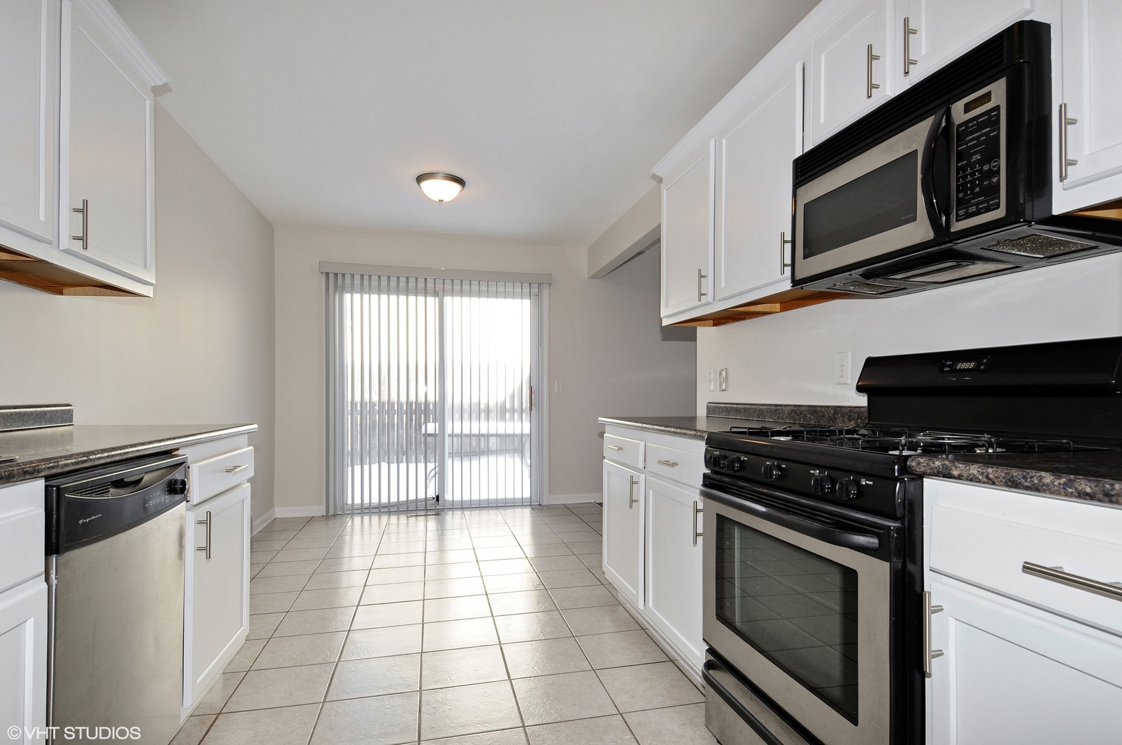 77 Ingleshire Road Montgomery, IL 60538 - Photo 4 of 10 Gallery Image 4