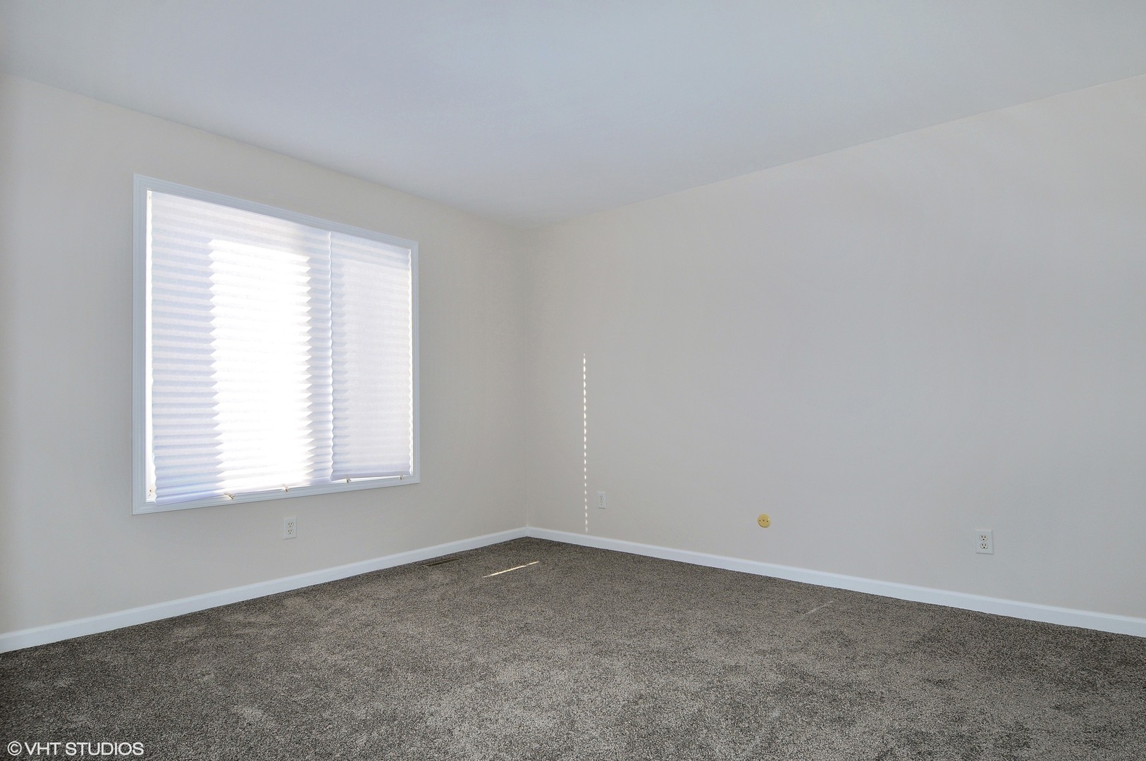 77 Ingleshire Road Montgomery, IL 60538 - Photo 5 of 10 Gallery Image 5