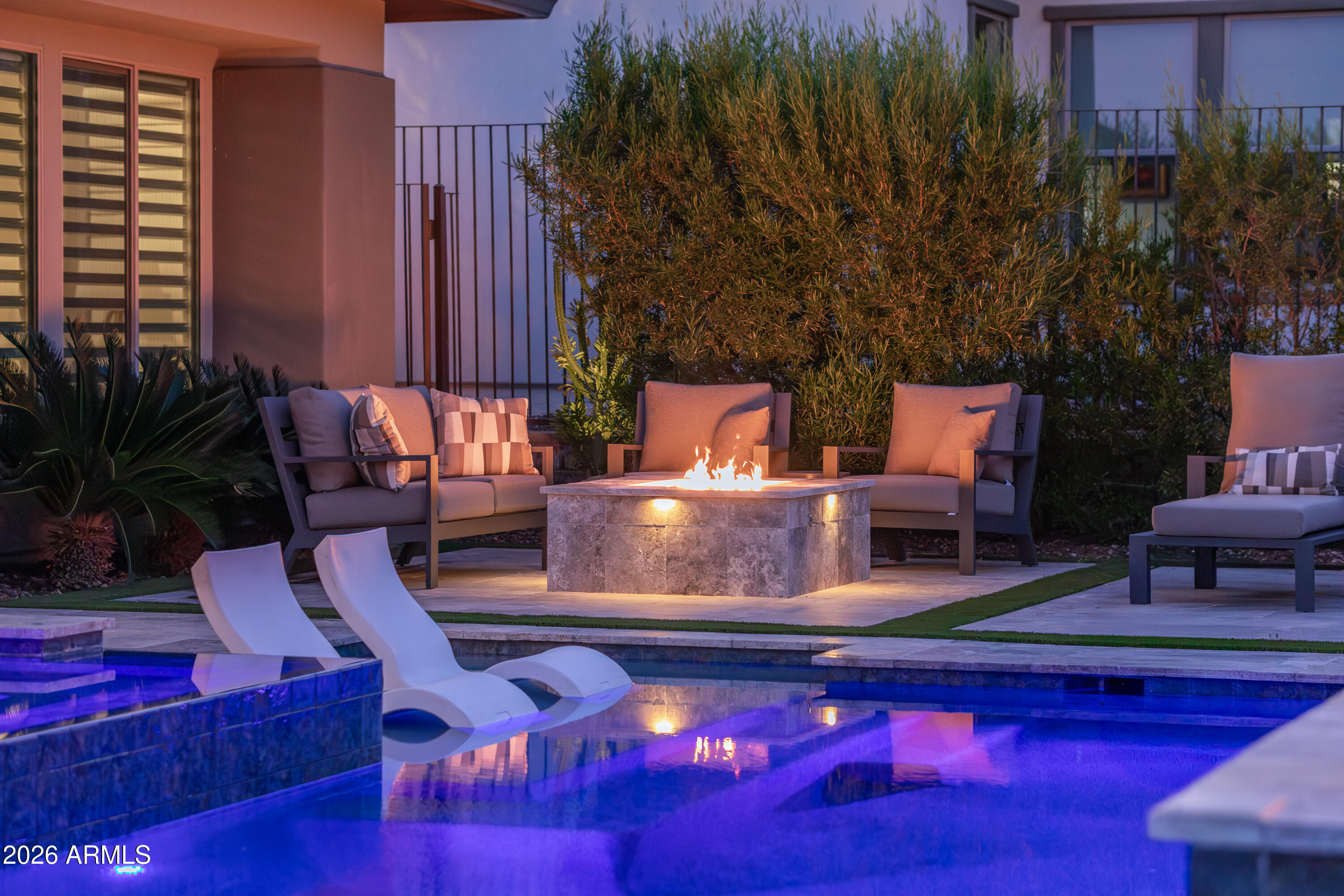28803 North Sandal Court Rio Verde, AZ 85263 - Photo 58 of 85 a view of a chairs and table in the patio