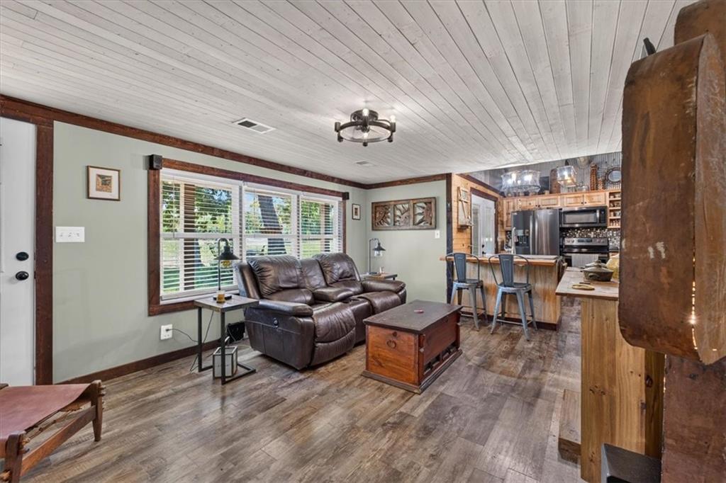 13810 Byars Road Grandview, MO 64030 - Photo 6 of 65 Gallery Image 6