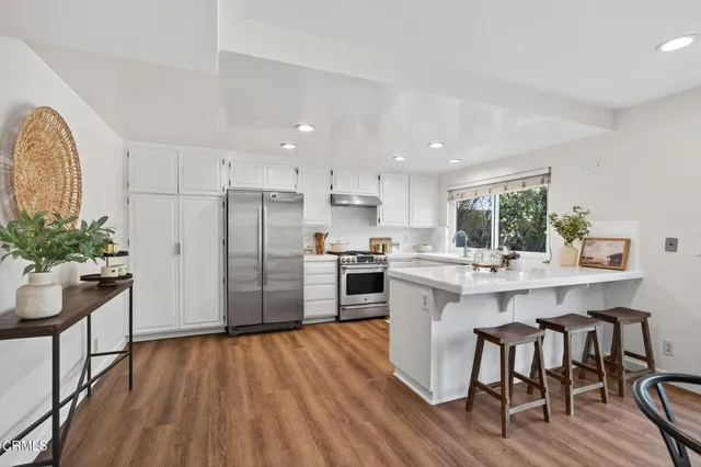 $1,069,000 | 814 Danbury Court, Ventura, CA 93004