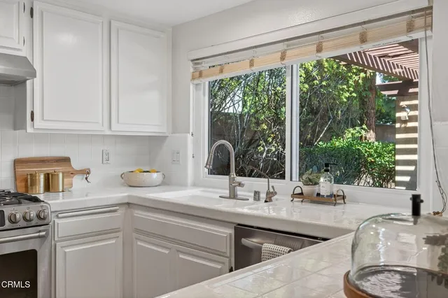 $1,069,000 | 814 Danbury Court, Ventura, CA 93004