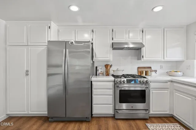 $1,069,000 | 814 Danbury Court, Ventura, CA 93004