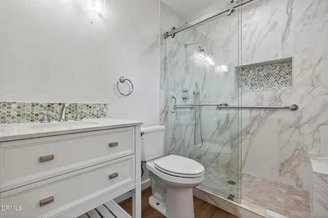 $1,069,000 | 814 Danbury Court, Ventura, CA 93004