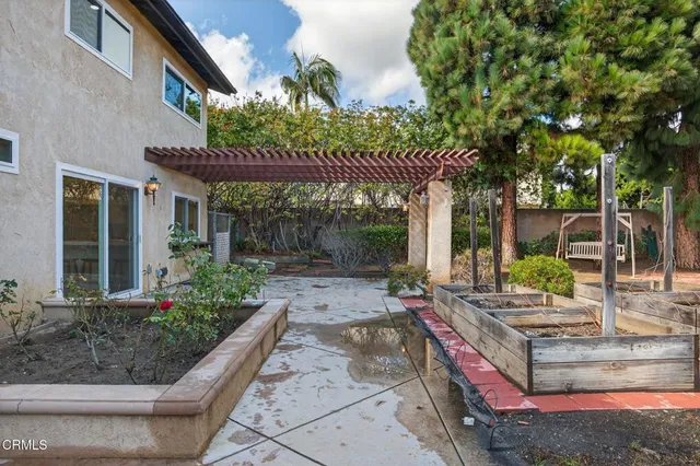 $1,069,000 | 814 Danbury Court, Ventura, CA 93004