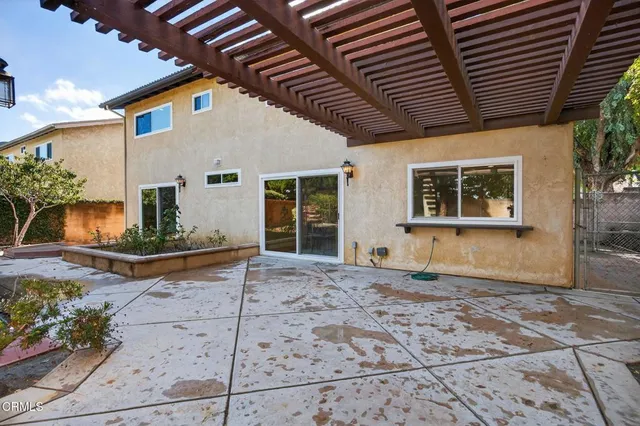 $1,069,000 | 814 Danbury Court, Ventura, CA 93004