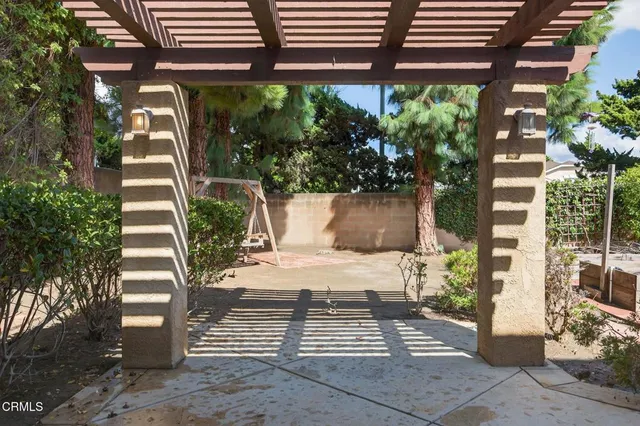 $1,069,000 | 814 Danbury Court, Ventura, CA 93004