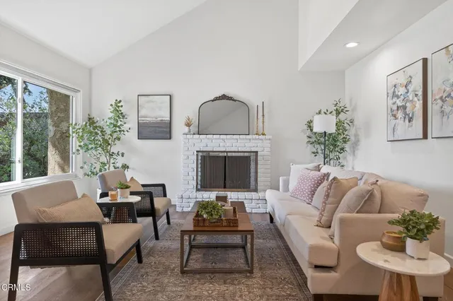 $1,069,000 | 814 Danbury Court, Ventura, CA 93004