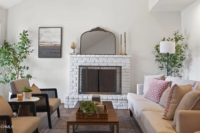 $1,069,000 | 814 Danbury Court, Ventura, CA 93004