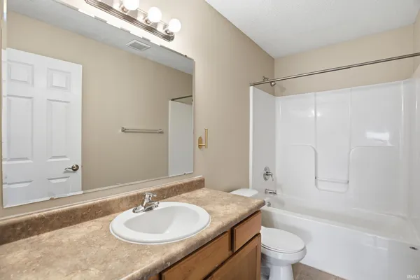 $239,900 | 1924 Black Bear Drive, Fort Wayne, IN 46808