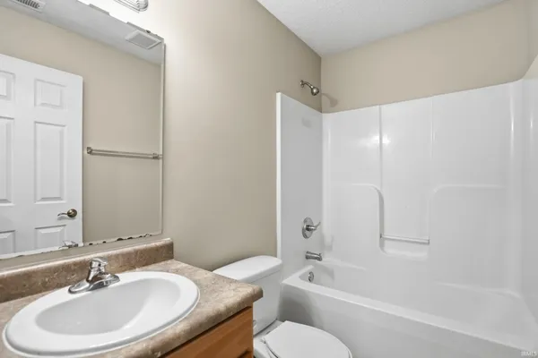 $239,900 | 1924 Black Bear Drive, Fort Wayne, IN 46808