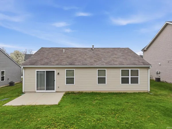 $239,900 | 1924 Black Bear Drive, Fort Wayne, IN 46808