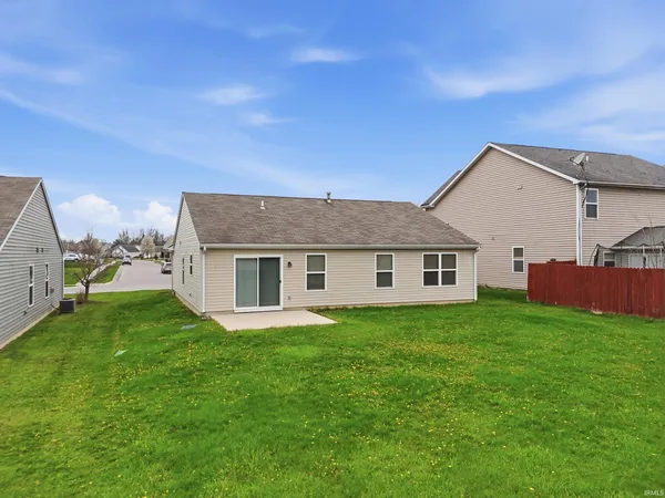 $239,900 | 1924 Black Bear Drive, Fort Wayne, IN 46808