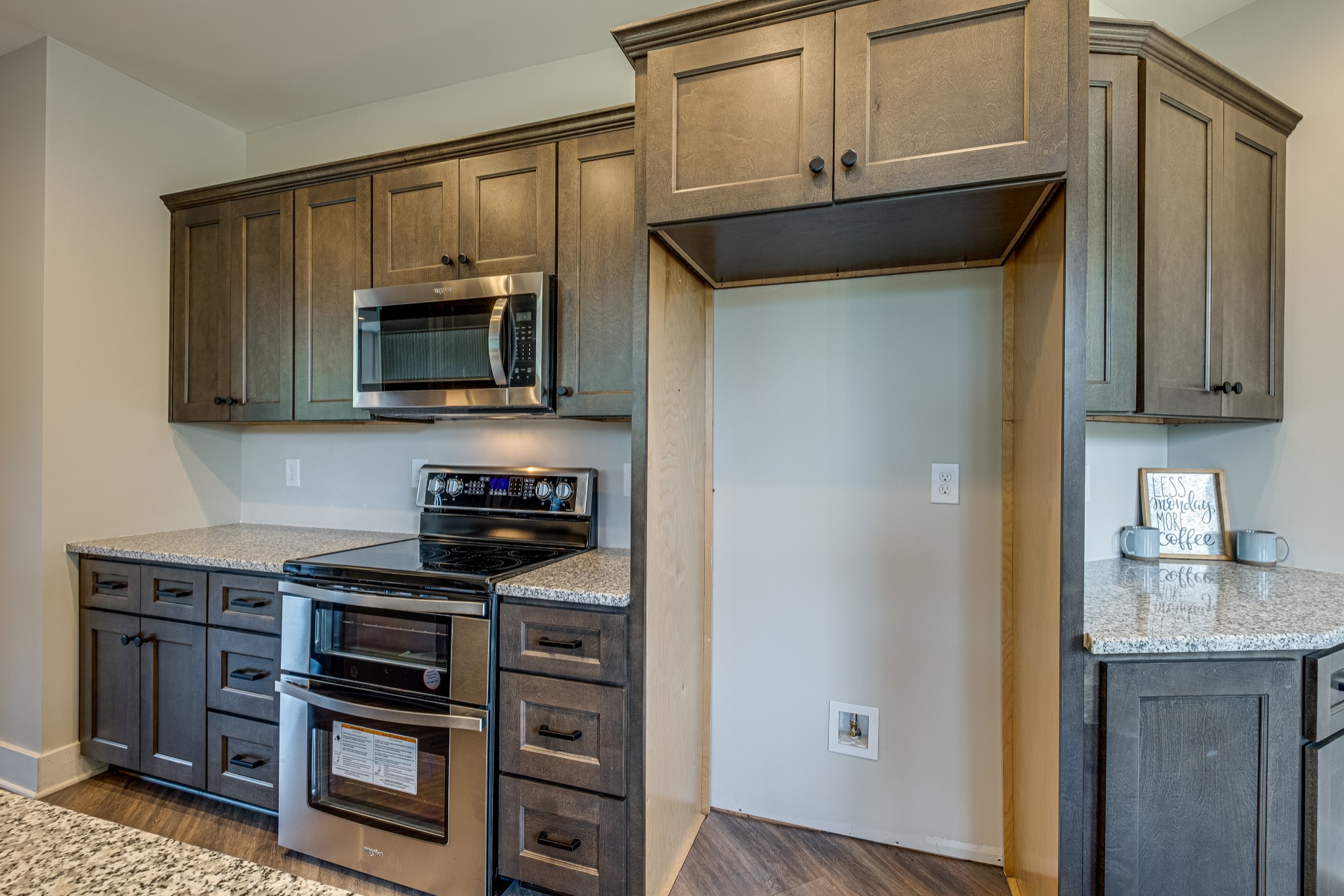 5411 Gossburg Road Beechgrove, TN 37018 - Photo 17 of 41 Stainless steel appliances!
