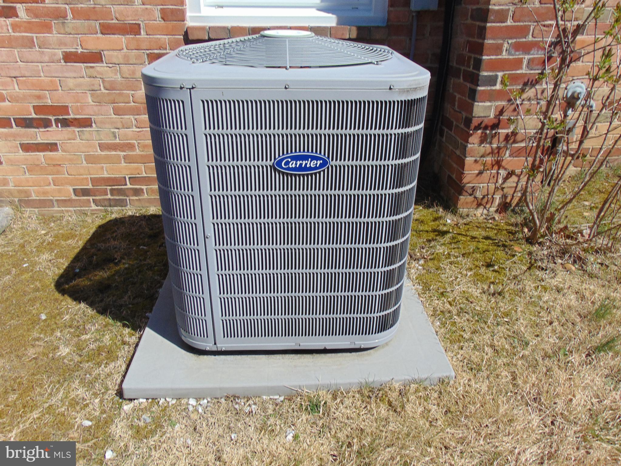 760 Hawthorne Road Linthicum Heights, MD 21090 - Photo 75 of 82 Outside Carrier heat pump.