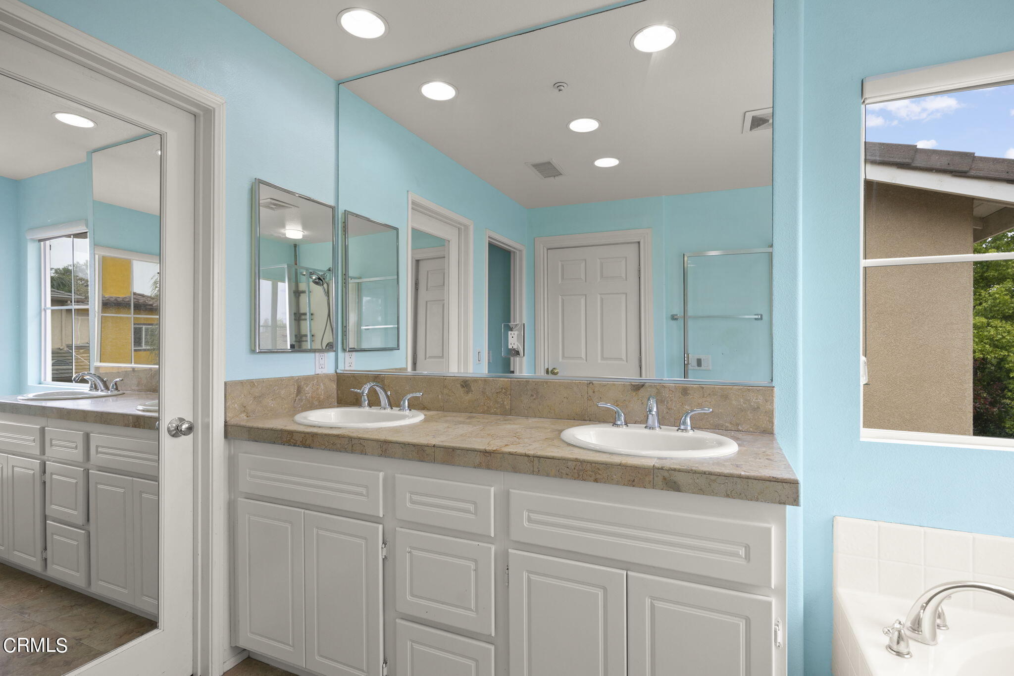 2150 Posada Drive Oxnard, CA 93030 - Photo 29 of 41 primary bath