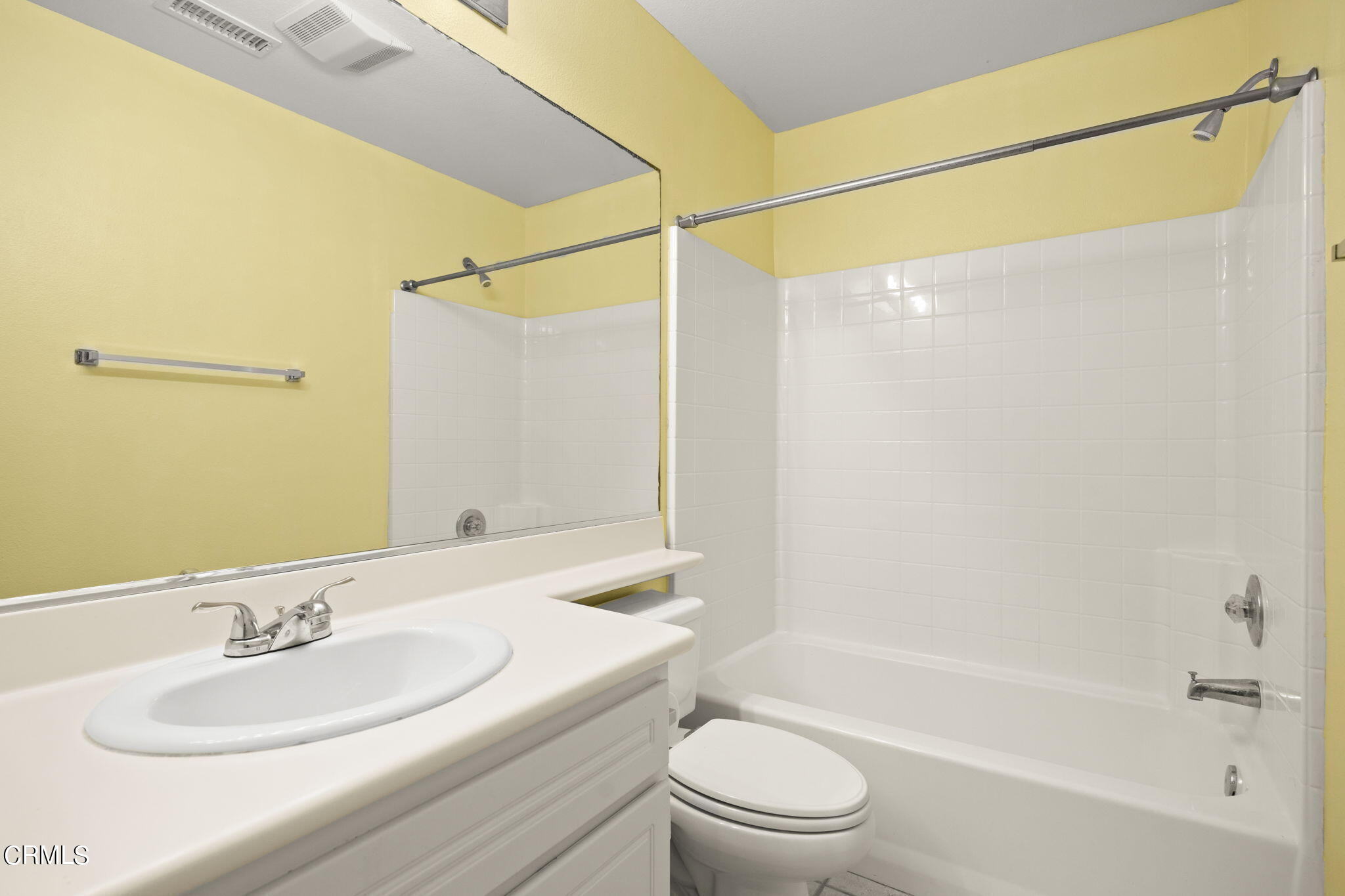 2150 Posada Drive Oxnard, CA 93030 - Photo 34 of 41 2nd story full bath